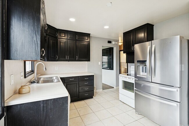 Building Photo - 2070 W 4000 S