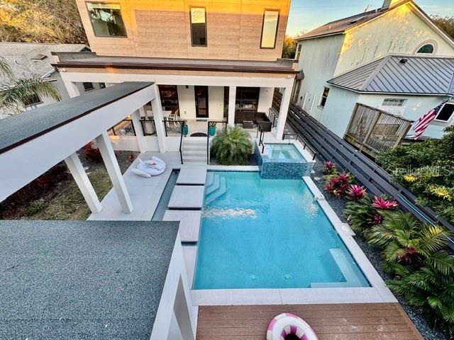 Building Photo - 1324 S Daytona Ave