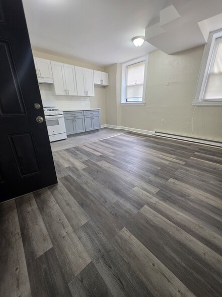 Building Photo - 125 Osborne Ter