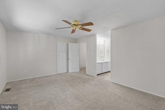 Building Photo - 11861 New Country Ln