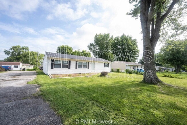 Primary Photo - 126 Lewis Dr