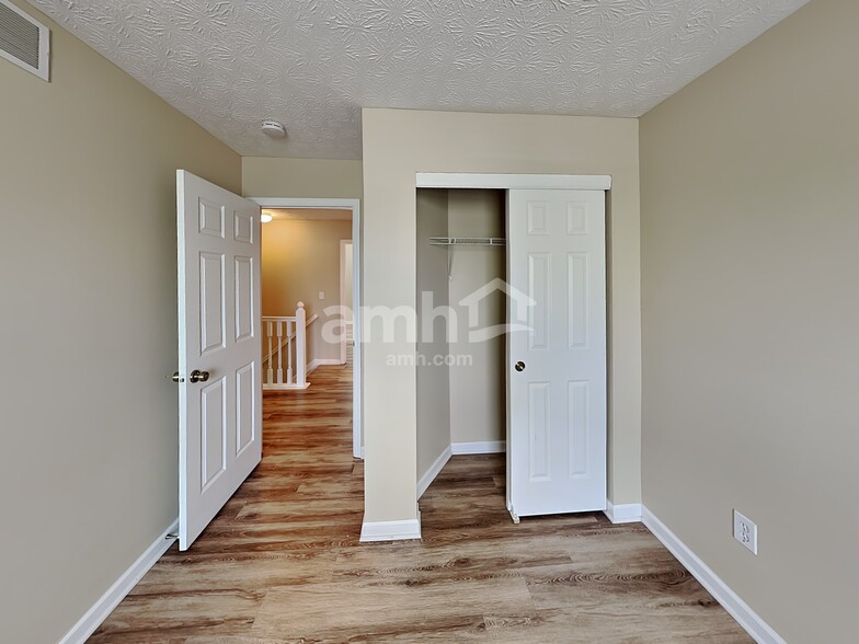 Building Photo - 491 Dover Pond Dr