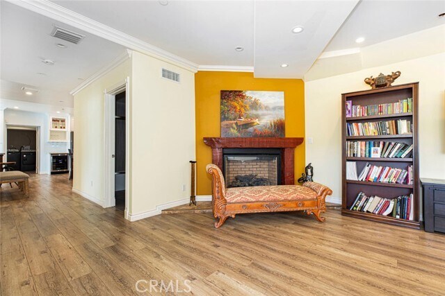Building Photo - 9334 Wayside Dr