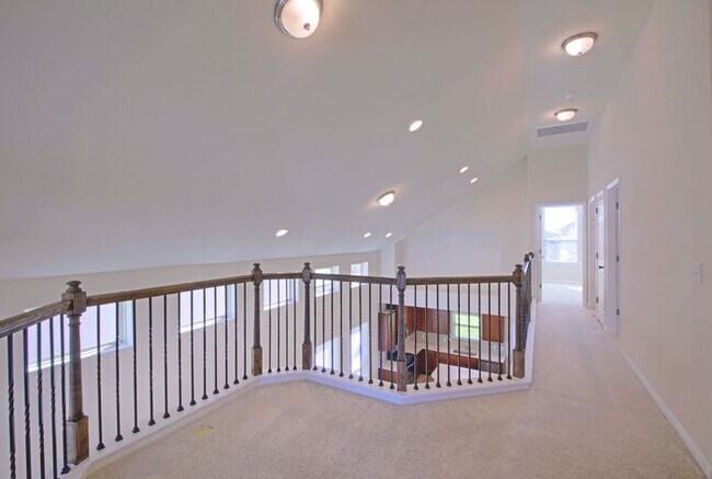 Building Photo - Charming 4-Bed, 3.5-Bath Home in Leander –...