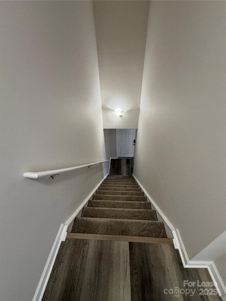 Building Photo - 140 Locomotive Ln