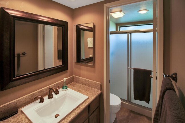 Building Photo - 77062 Pauma Valley Way