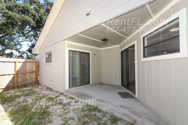 Building Photo - Summer Special! Charming 2 Bed/2 Bath Vill...