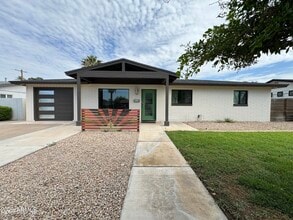 Building Photo - 4248 E Montecito Ave