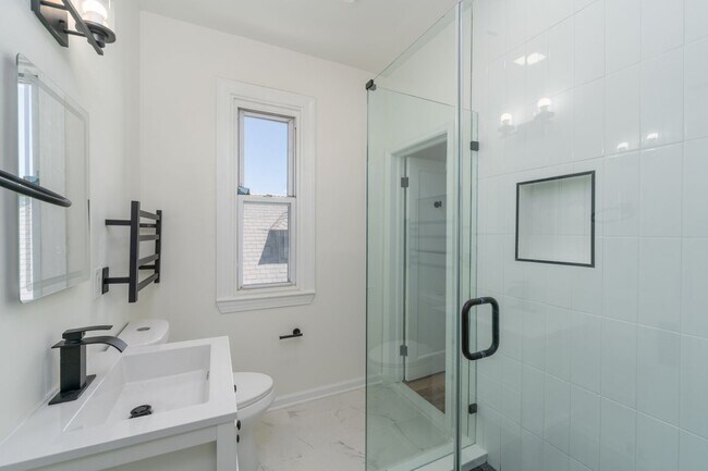 Building Photo - Newly Remodeled 1-Bedroom with Office Space, 1-Bathroom Near Johns Hopkins University