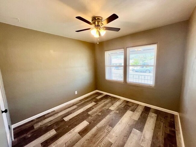 Building Photo - 2 Bedroom, 1 Bath Home in Legacy Walk – A ...