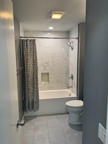 Building Photo - 7964 Mission Center Ct
