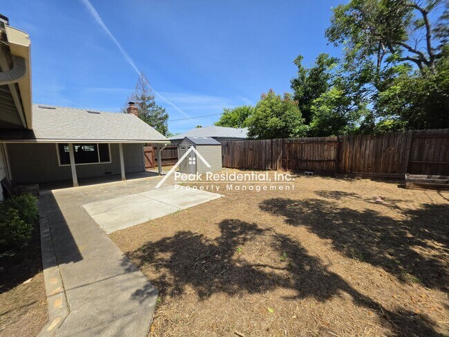 Building Photo - Very Nice 3bd/1.5ba House!