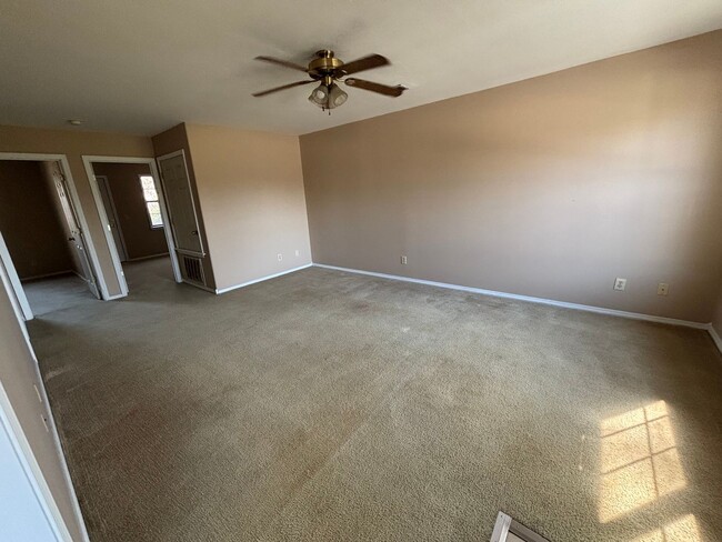 Building Photo - 112 W 15th St