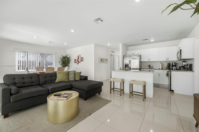 Building Photo - 1924 SW 20th St