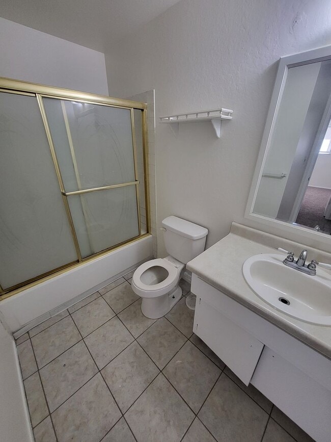 Building Photo - 4993 August Dr