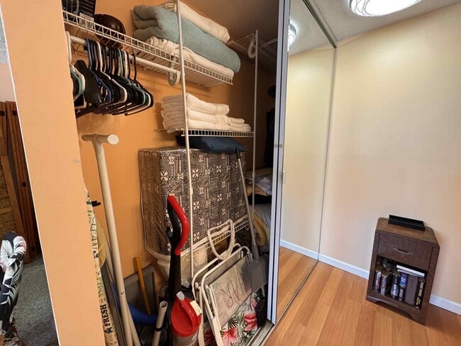 Building Photo - 2572 Lemon Rd