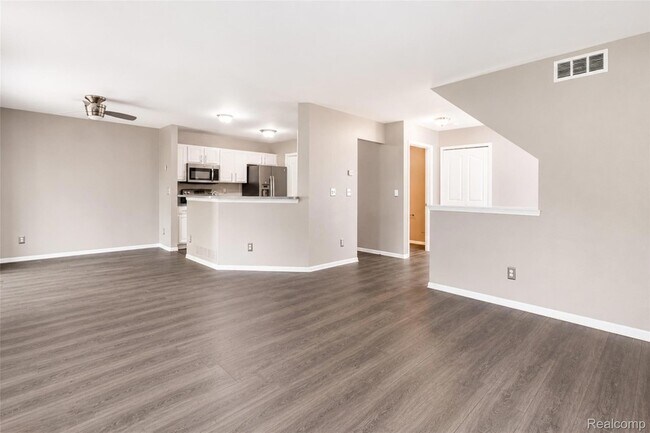 Building Photo - 22733 Coachlight Cir