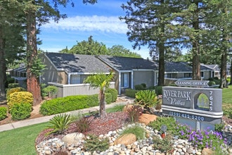 Building Photo - River Park Villas