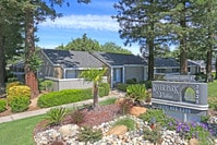 Building Photo - River Park Villas