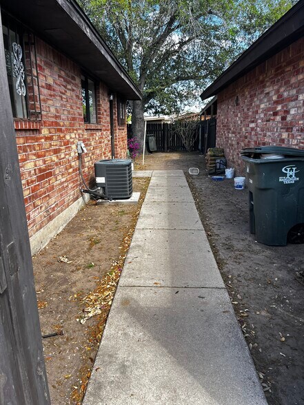 Building Photo - 1210 N Star Circle Dr