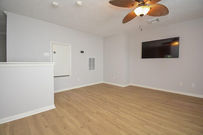 Building Photo - 4007 Gazebo Ln