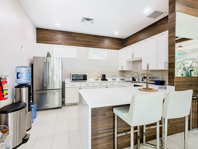 Building Photo - 7516 Sunflower Dr