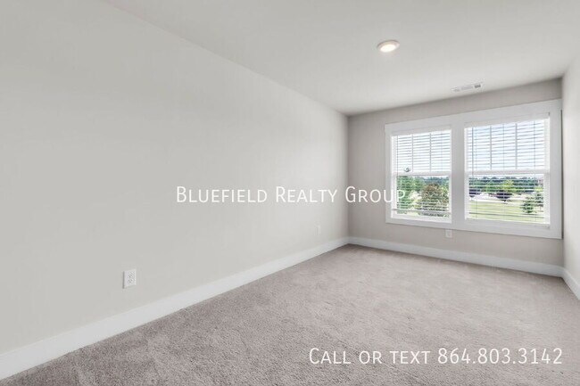 Building Photo - 271 Dalmatian Dr