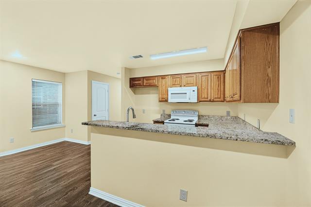 Building Photo - 1716 S Waco St