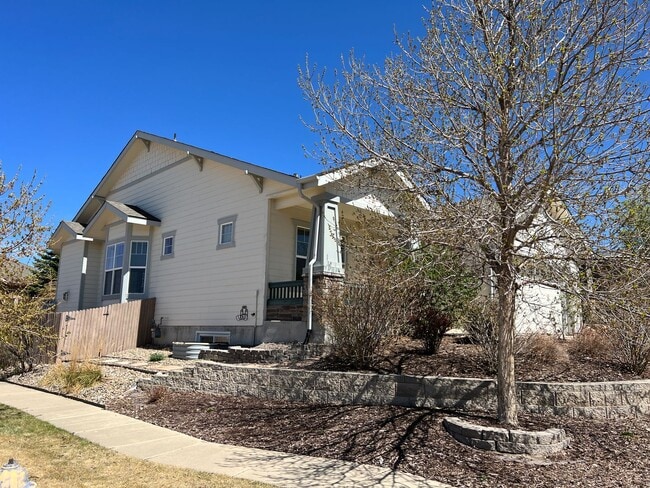 Building Photo - Pine Creek 5bd Home on Corner Lot 6 month ...