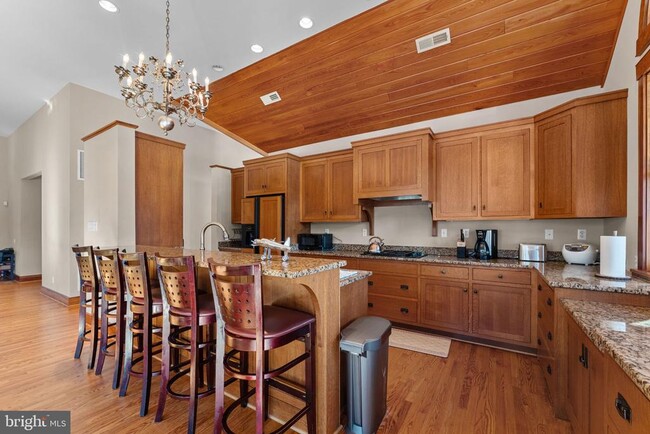 Building Photo - 3535 Meadow Rd