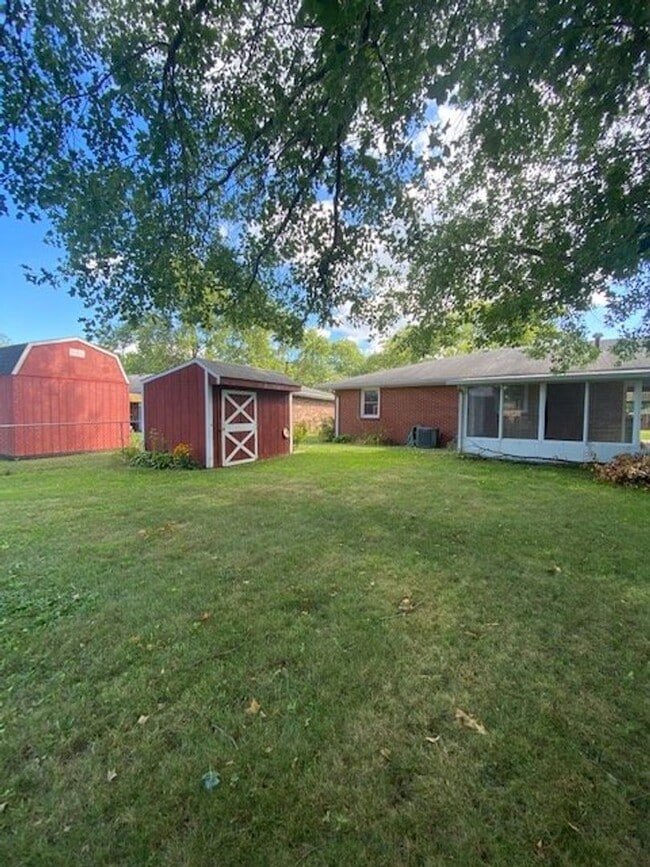 Building Photo - 714 Mellen Dr