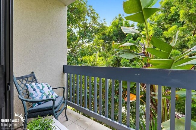 Building Photo - Charming 2Bdm 2Ba Apartment in the Heart of Hillcrest!