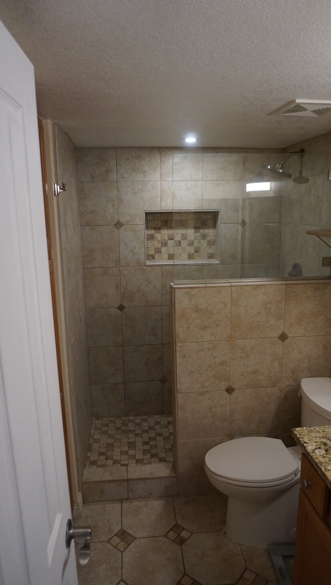 Master Bath - 200 E Southern Ave
