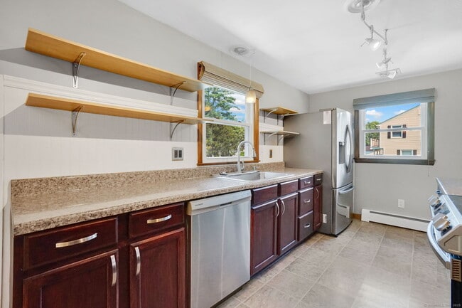 Building Photo - 293 Brainard Rd