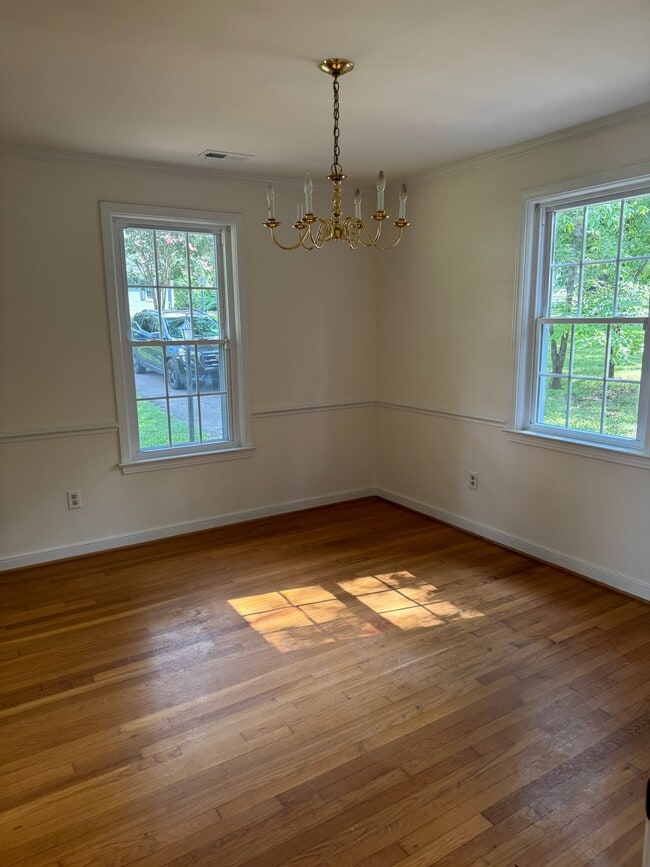 Building Photo - 10540 Ashburn Rd