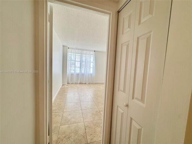 Building Photo - 230 174th St