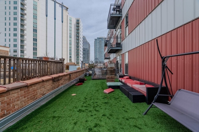 Building Photo - 1631 S Michigan Ave