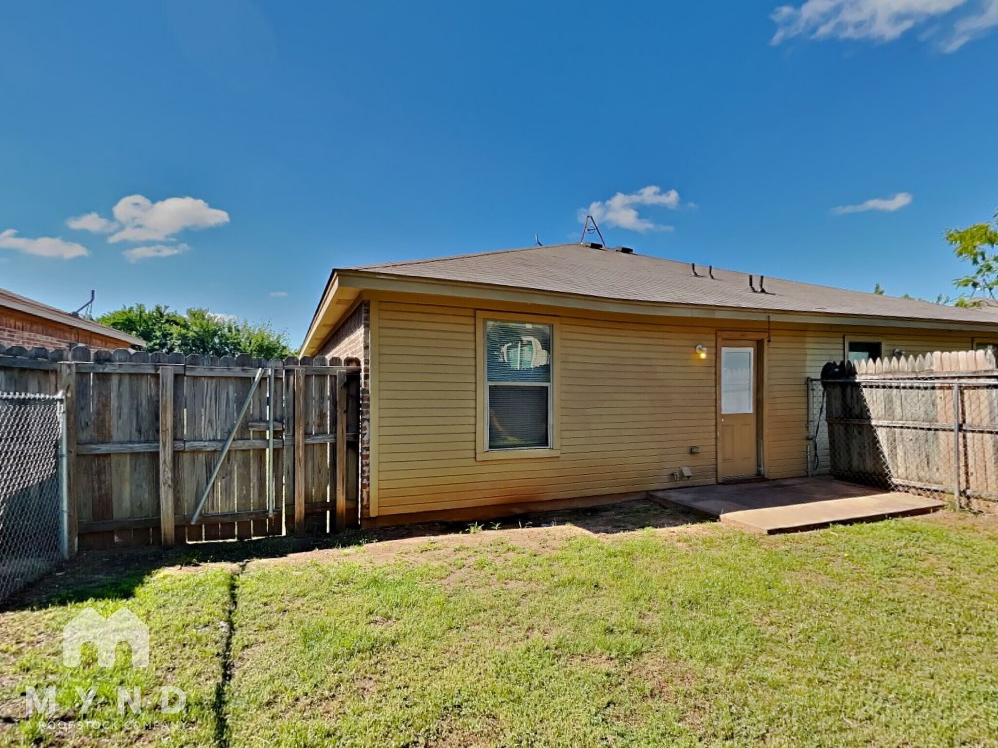 Building Photo - 208 Walnut Bend Rd