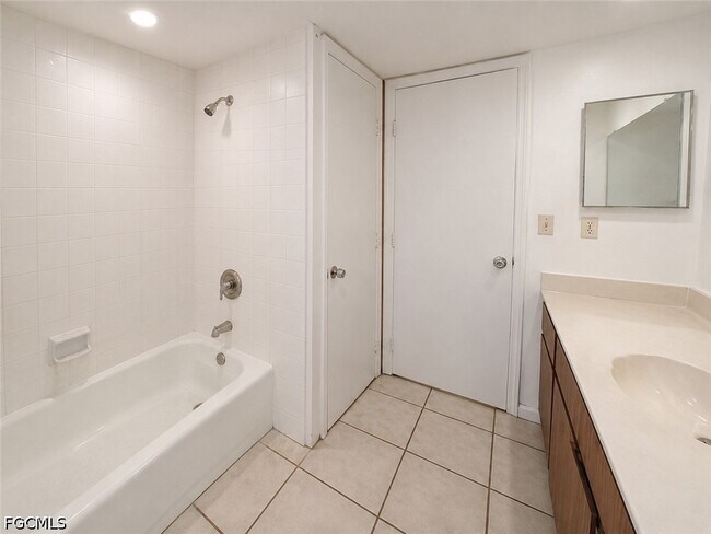Building Photo - 4440 Orchid Blvd