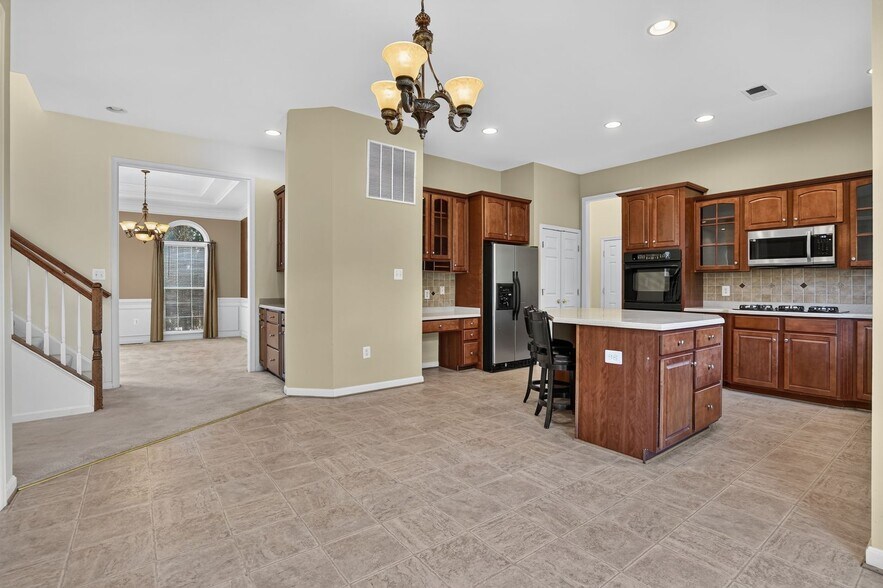 Building Photo - 44331 Apache Cir