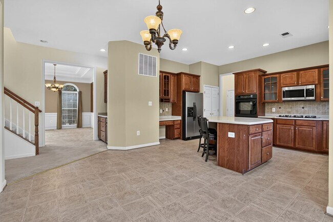 Building Photo - 44331 Apache Cir