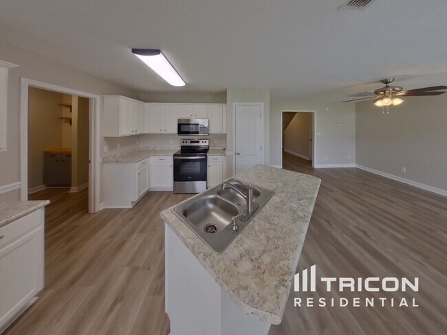 Building Photo - 1436 Beaconcrest Cir