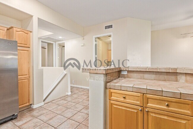 Building Photo - 3800 S Cantabria Cir