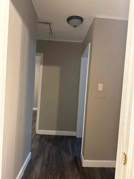 Building Photo - 769 Hilton St