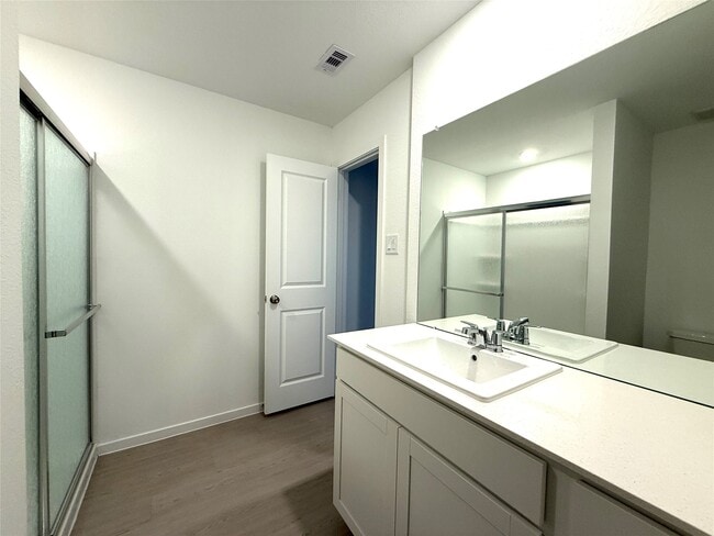 Building Photo - 16802 Old Wagon Wy