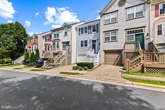 Building Photo - 106 Hackley Ct