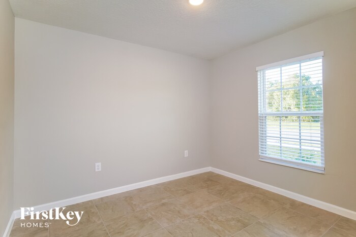Building Photo - 341 S Haven Ct