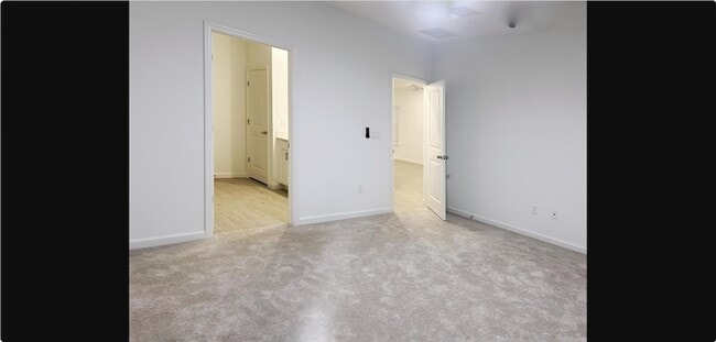 Building Photo - 63 River Strand Ln