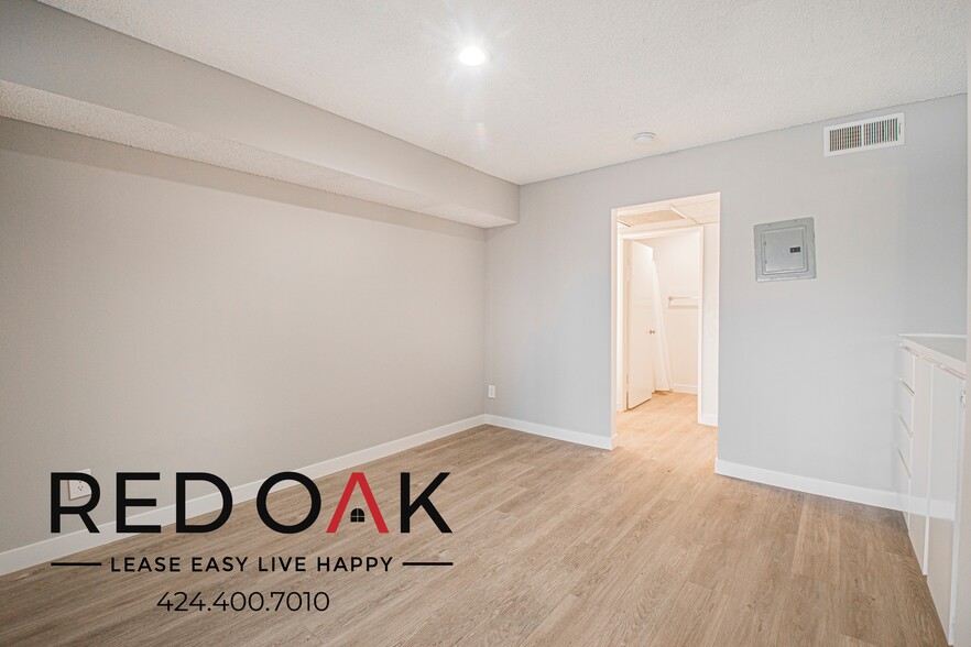 Building Photo - 8309 Cedros Ave