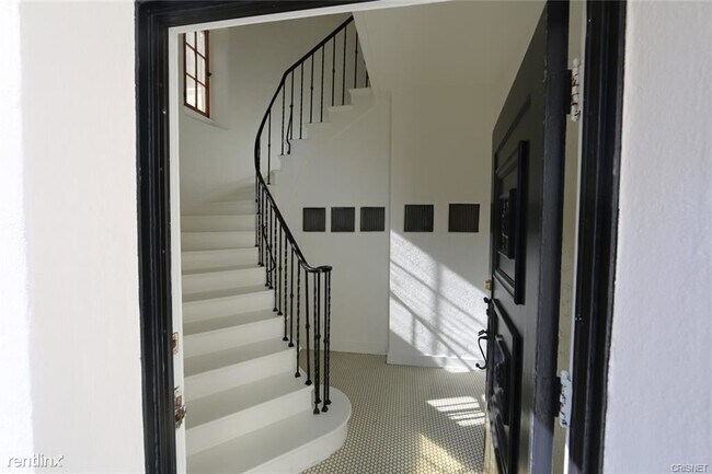 Building Photo - 5 br, 3 bath House - 5924 Graciosa Dr